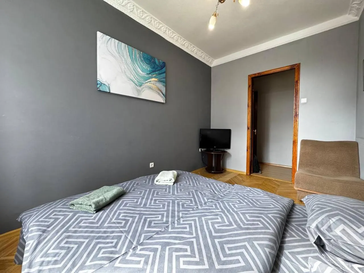 Apartment Сучасні 3-Кімнатні Апартаменти, Метро Палац Спорту Kyiv